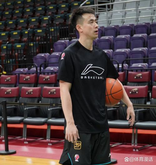 赵继伟复出首场比赛