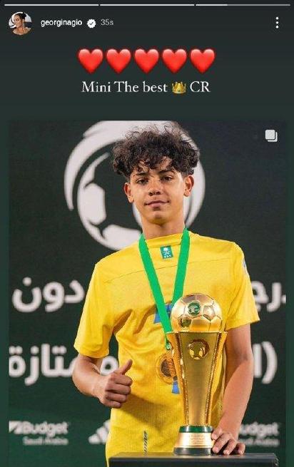 c罗为什么那么喜欢迷你罗