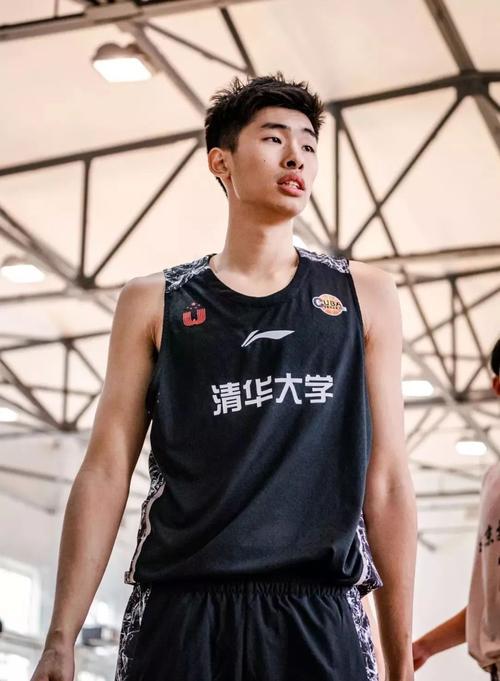 邹阳和曾凡博谁厉害