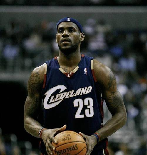 詹姆斯五年三冠