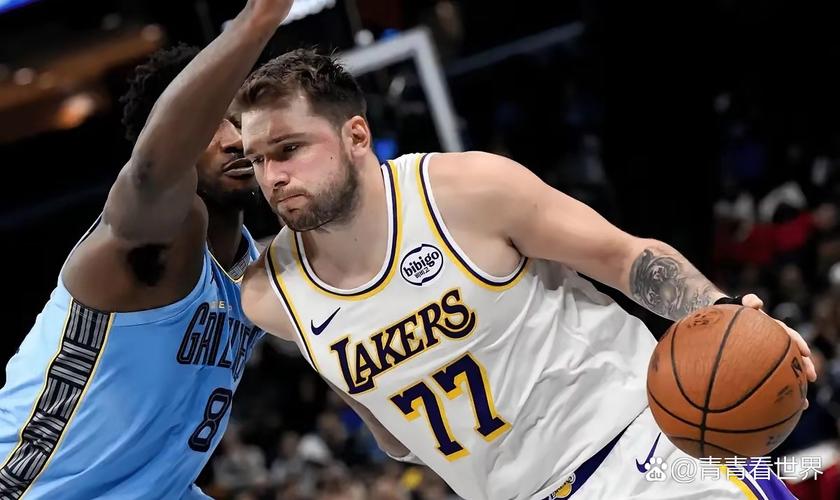 2日纪录:活塞新秀超越库里 东契奇轰出神奇三双